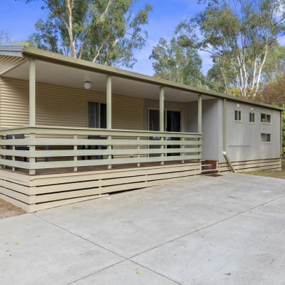 Luxury 2BR Cabin 32